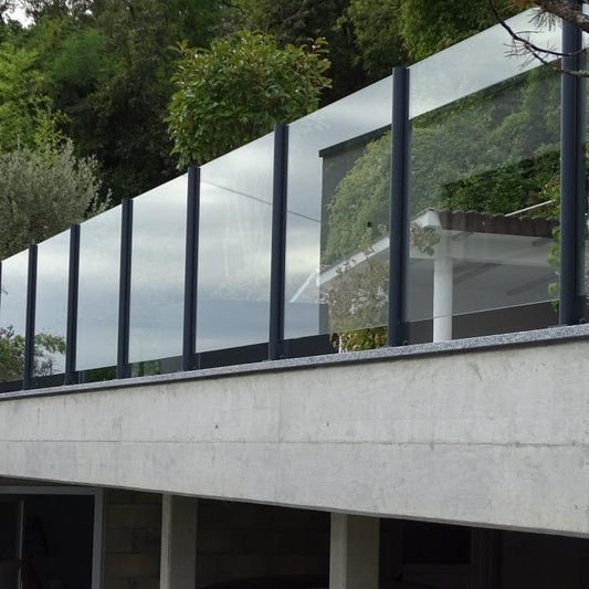 Line verre sans main courante